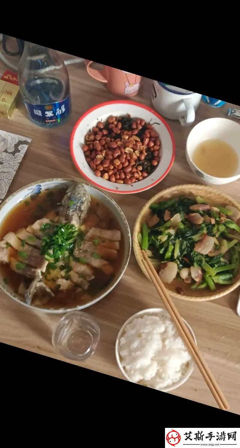 在美食的世界中-感受“每天都在汆肉中醒来-鲈鱼酒柜”的乐趣