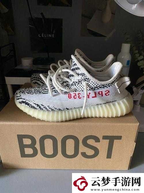 yeezy蜜桃色与白色的区别究竟在哪